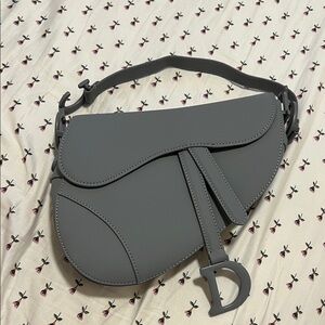 Chic Gray Shoulder Bag